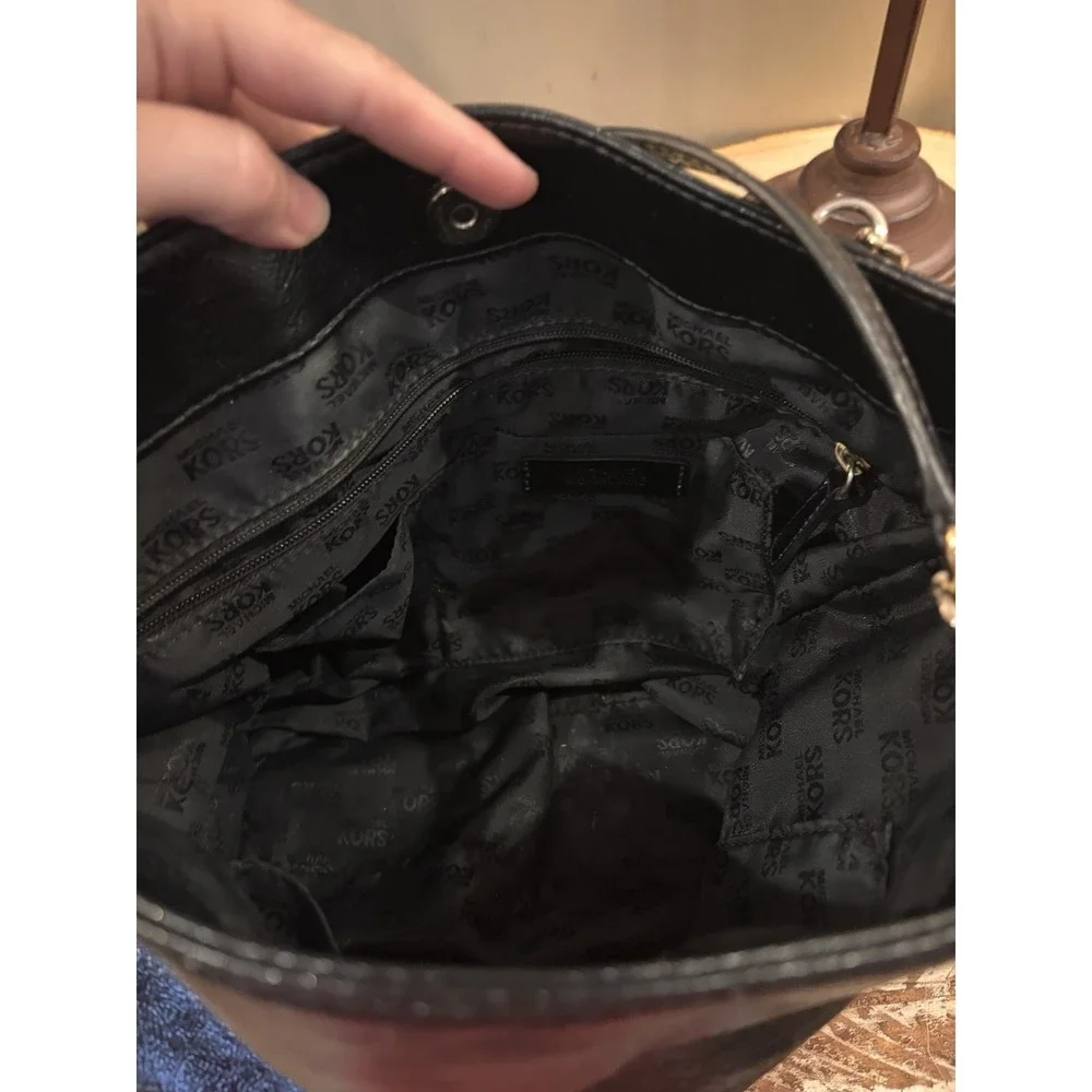 Michael Kors Large Tote Bag Black Leather Shoulder‎ Bag Chain Detail Charm